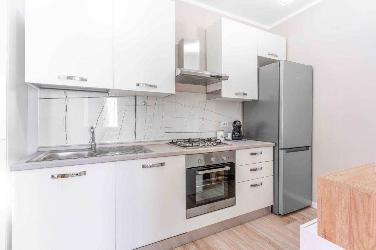 Appartamento Bo13 -crescenzago- Bright - Wifi - Elegant *