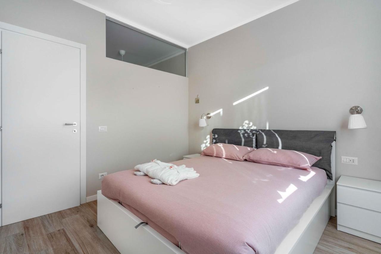 Appartamento Bo13 -crescenzago- Bright - Wifi - Elegant
